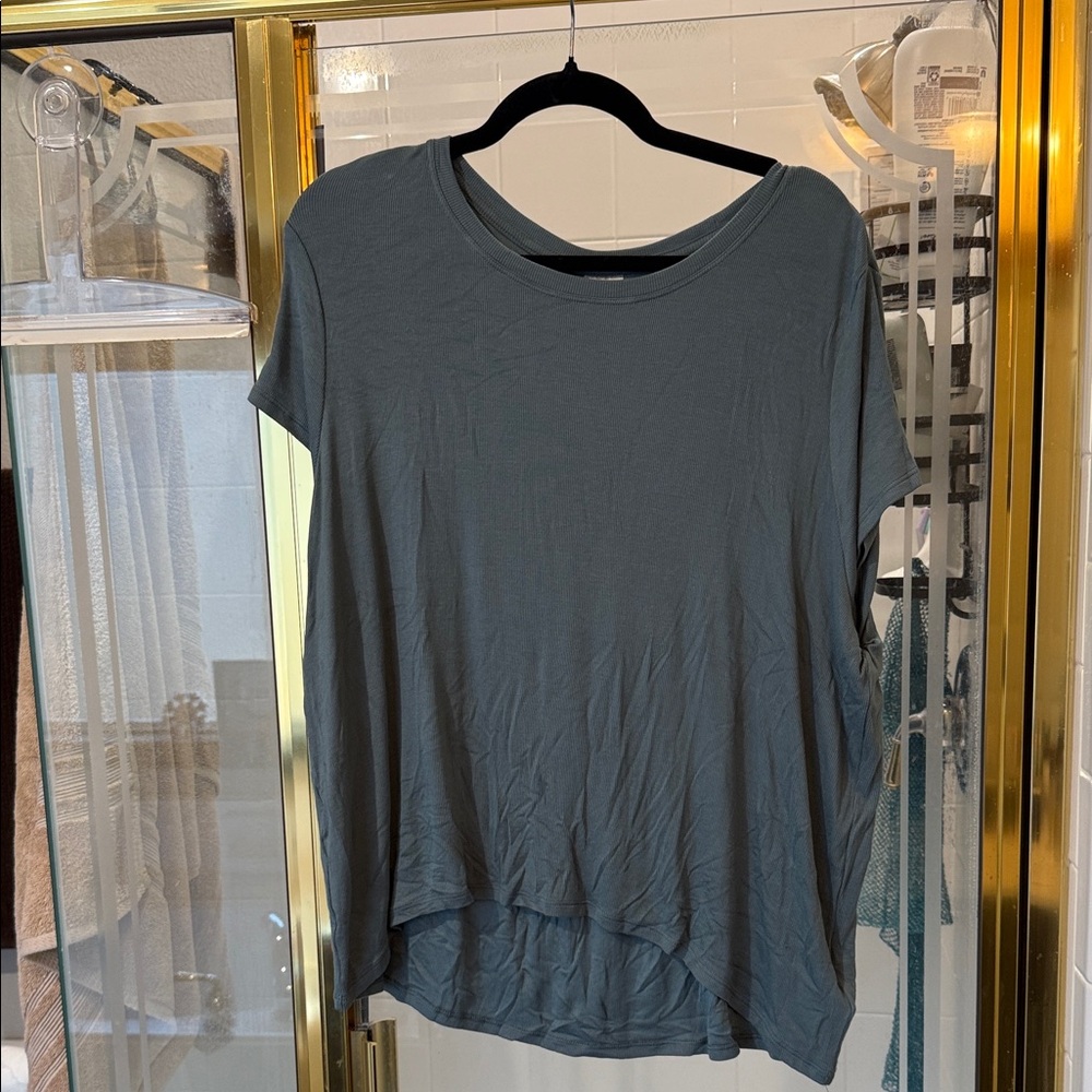 Athleta Charcoal Short Sleeve Tee